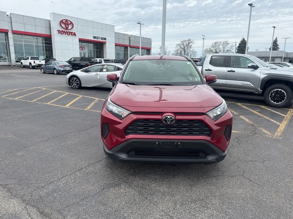 2019 Toyota RAV4 LE